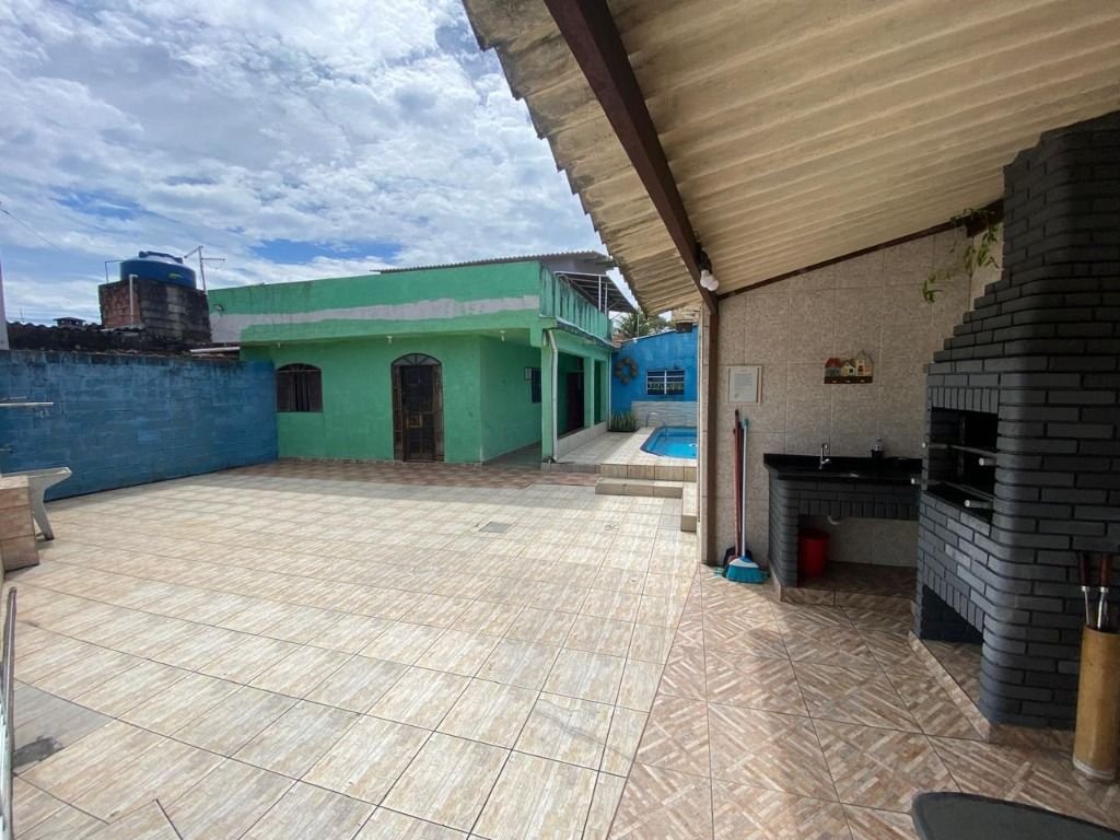 CASA EM LOTE INTEIRO LADO PRAIA NA CIDADE DE MONGAGUA