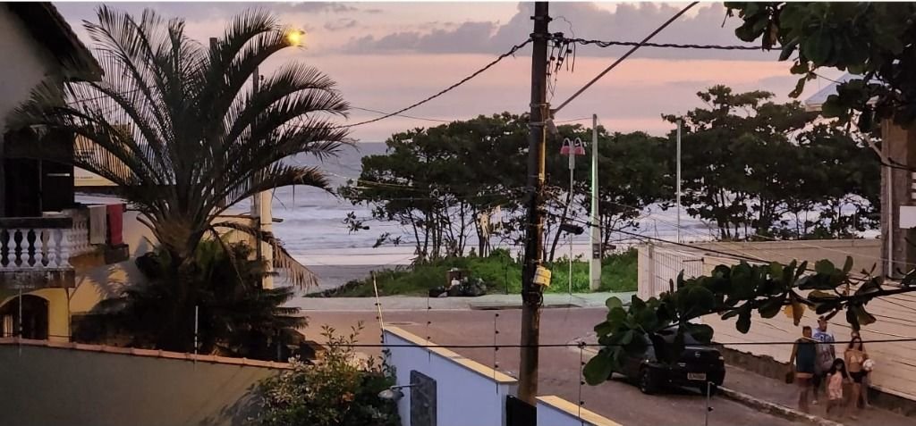 Casa com 4 dormitórios à venda, 263 m² por R$ 960.000 - Vila Suarão - Itanhaém/SP