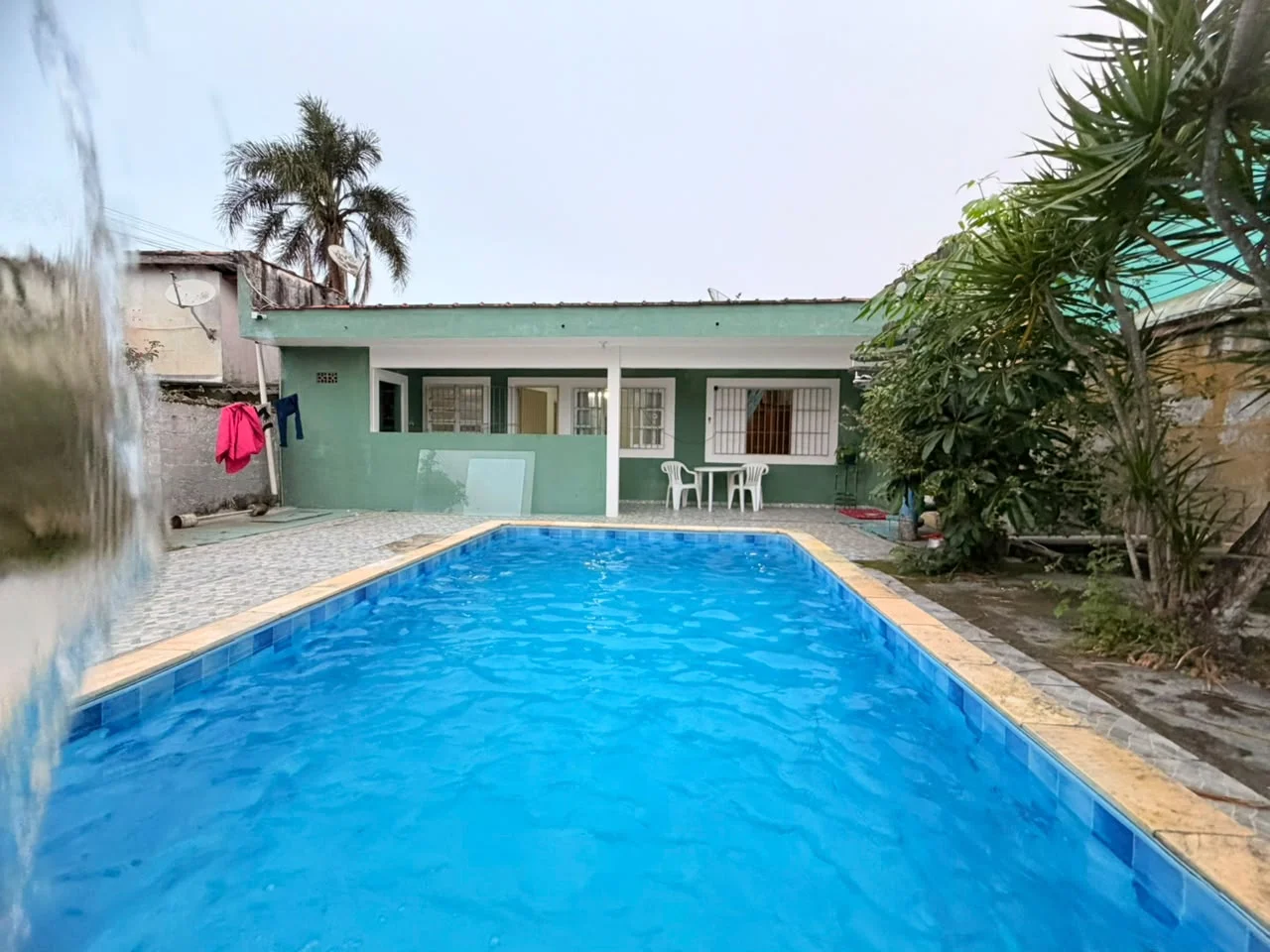 Casa com 2 dormitórios próximo à praia no bairro Savoy