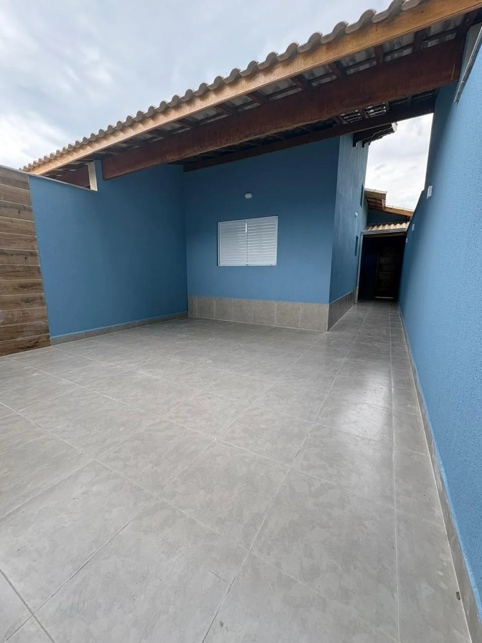 Casa nova com 2 dormitórios próximo à praia no bairro Agenor de Campos