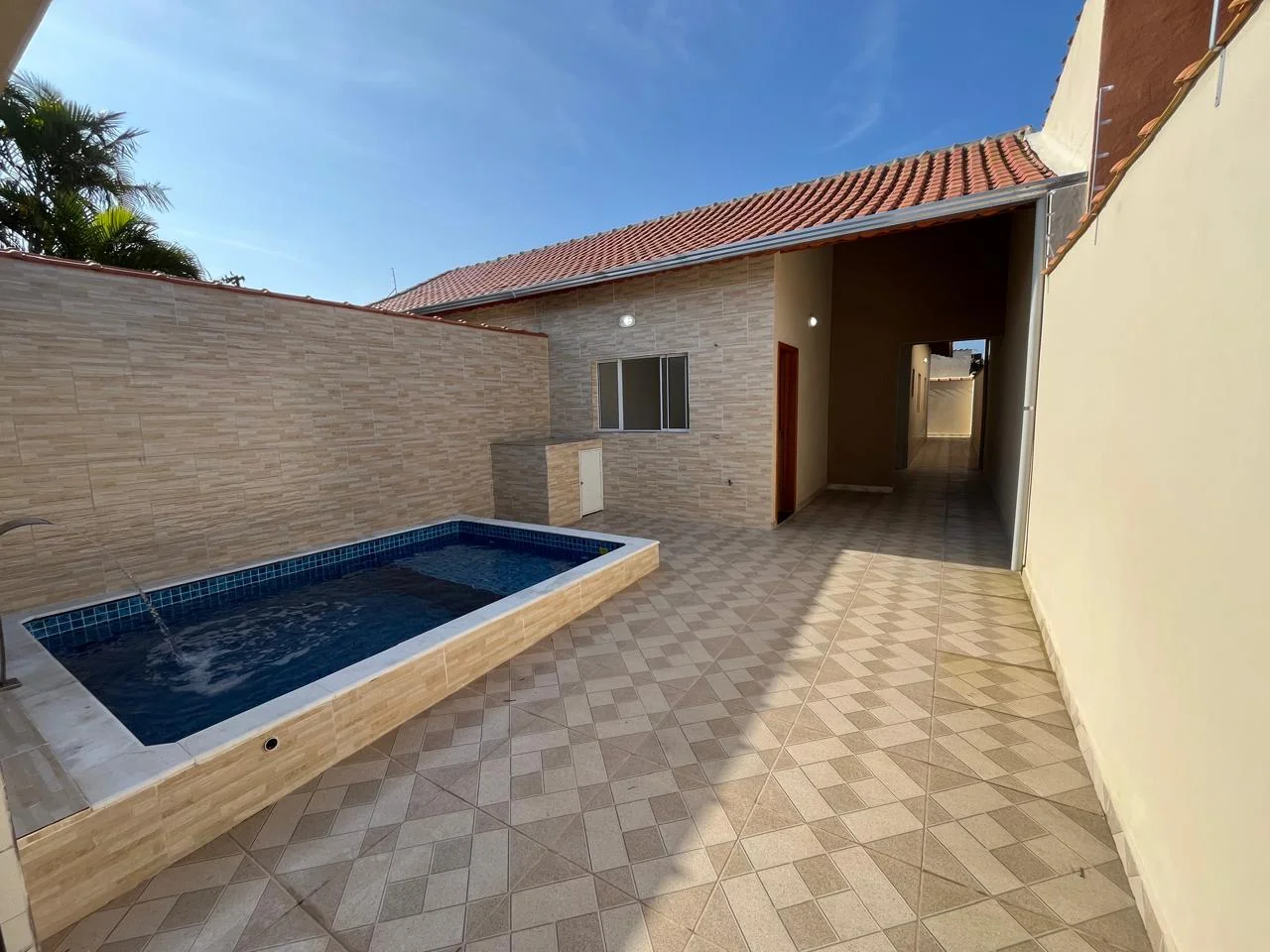 Casa com 2 dormitórios no bairro Flórida Mirim